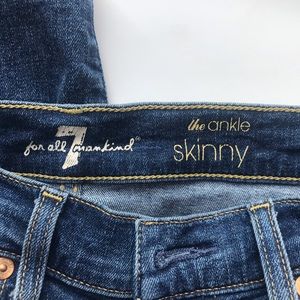 7FAM (7 For All Mankind) The Ankle Skinny 28x28